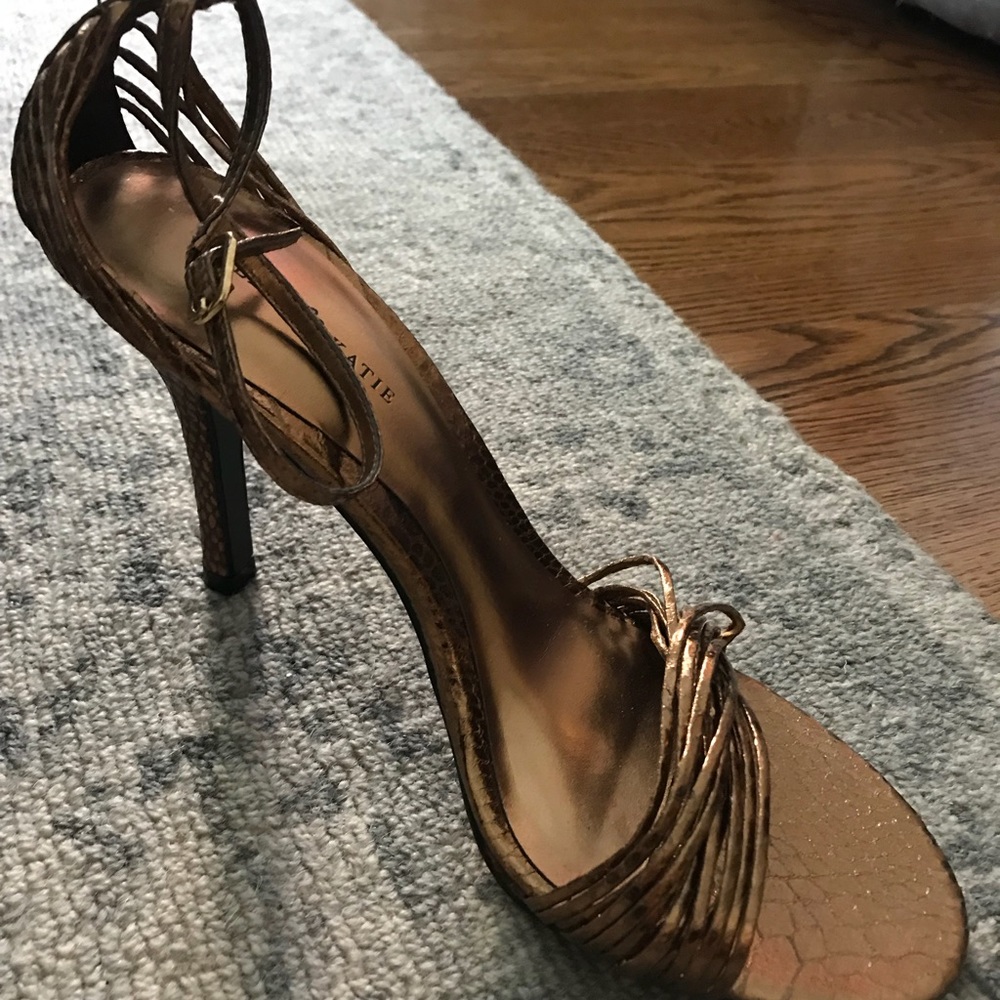 Selling due to surgery & no longer can wear heels.